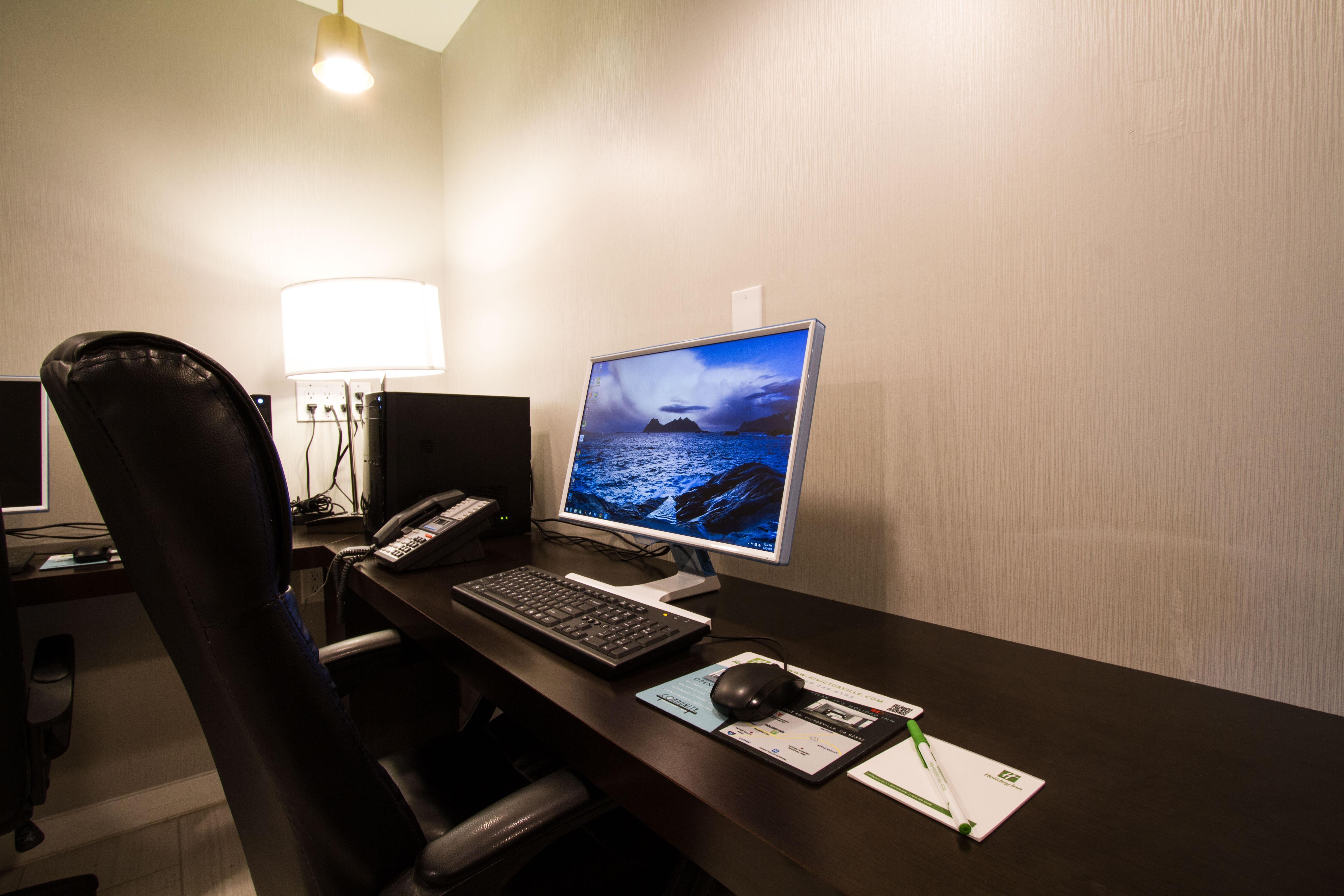Holiday Inn Victorville By Ihg Bagian luar foto