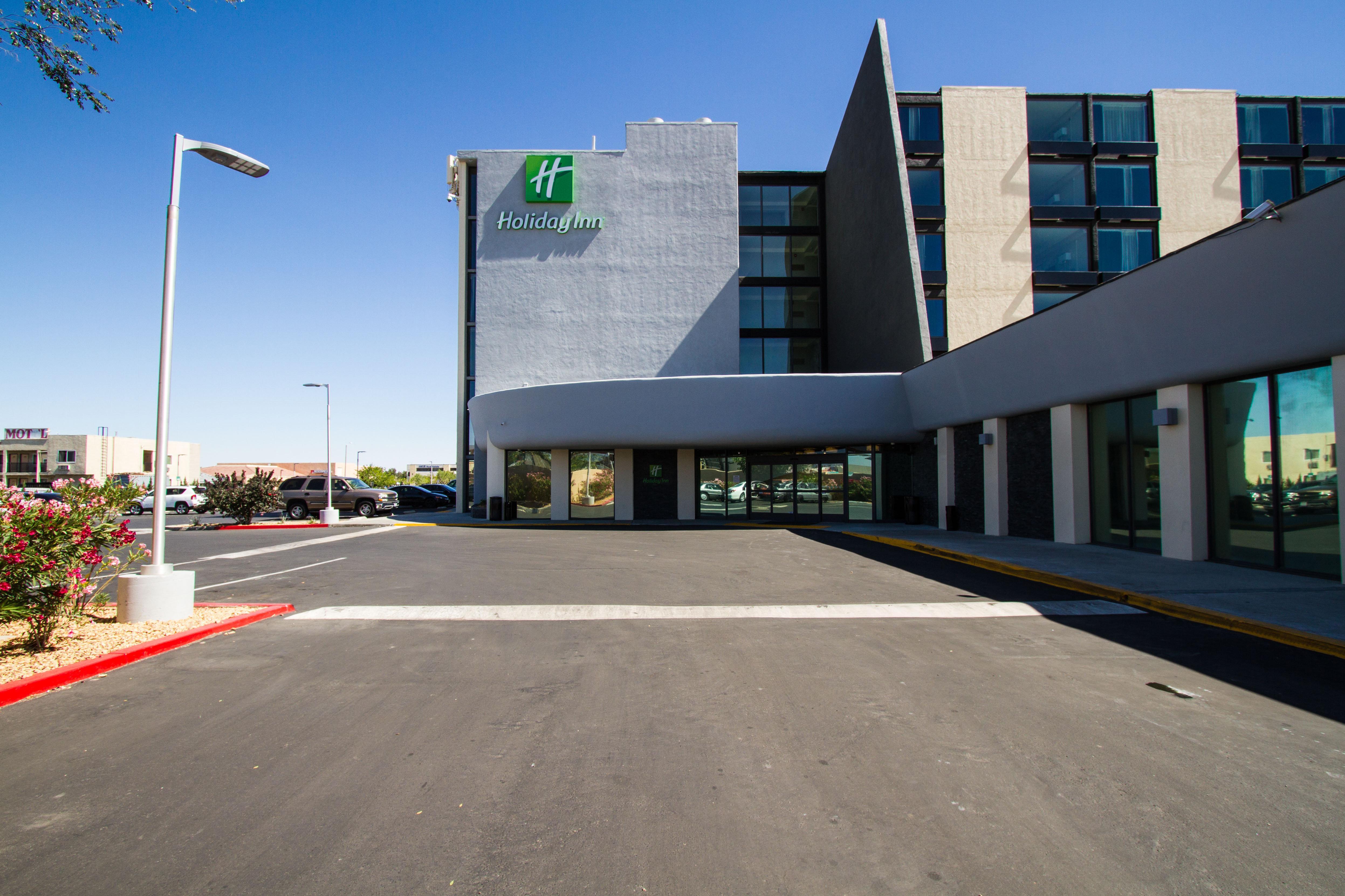 Holiday Inn Victorville By Ihg Bagian luar foto